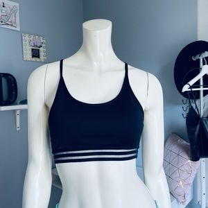 Everlast sport bra size M